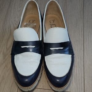 g by GUESS Two-Tone White and Navy Leather Penny Loafers